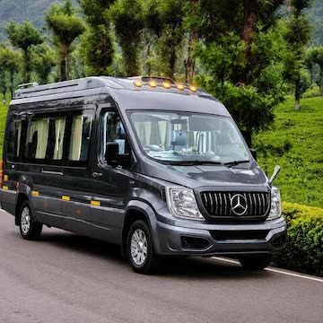 Mini bus, exterior front three-quarter view